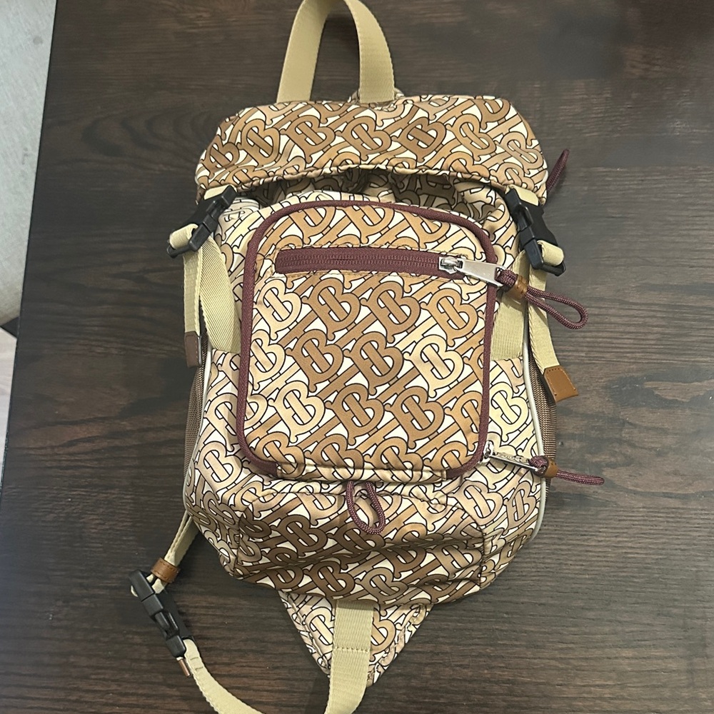Burberry sling backpack